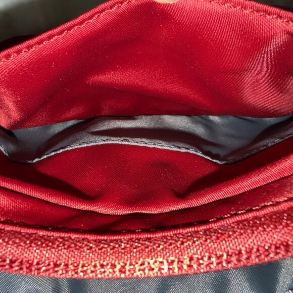 Lululemon Team Canada Belt Bag – Red Limited Edition - Picture 8 of 8